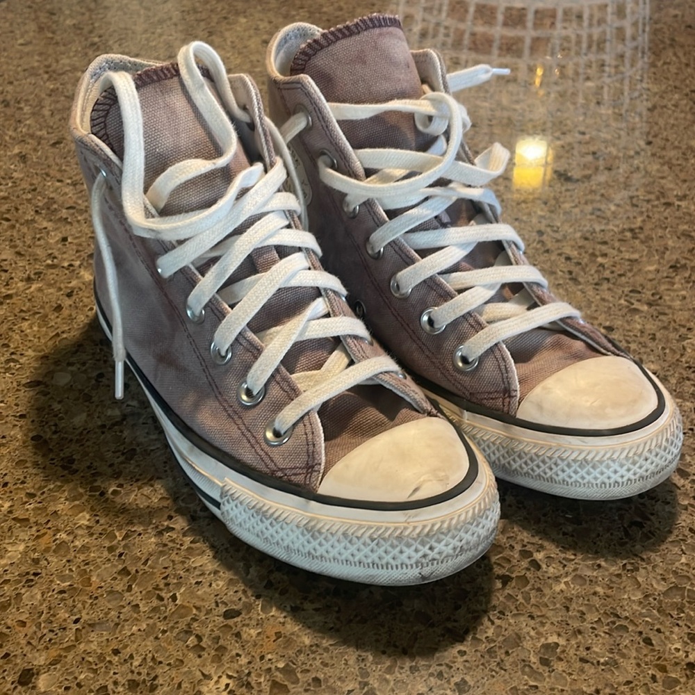 Tie dye converse high tops size 6